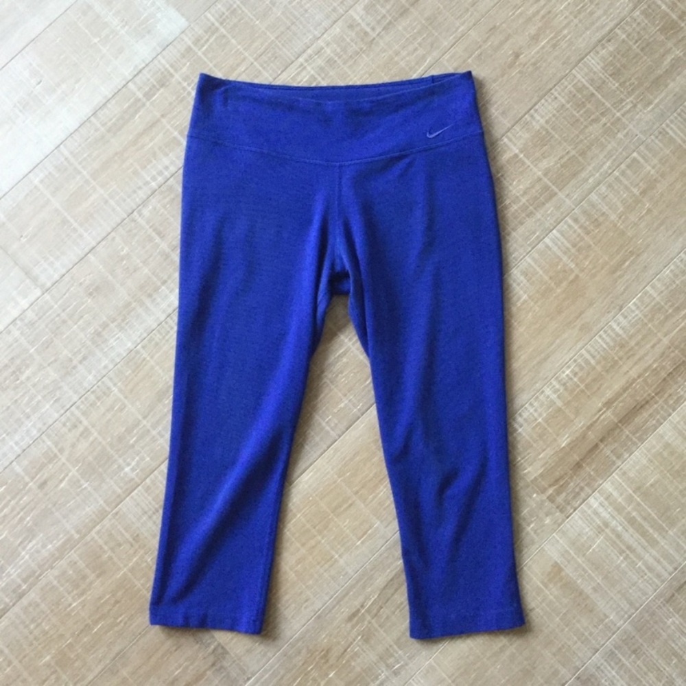 Nike Legend Dri-Fit Cotton Capri Leggings